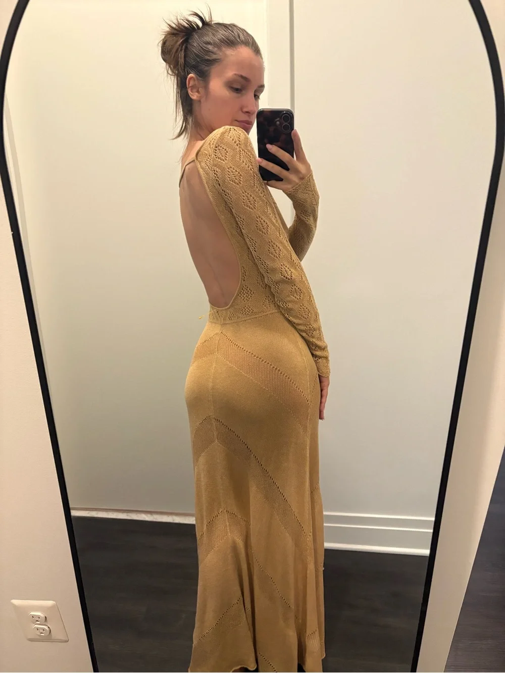 Y2K knit Women’s Long Sleeve V-Neck Knit Maxi Dress - Tan small/ medium